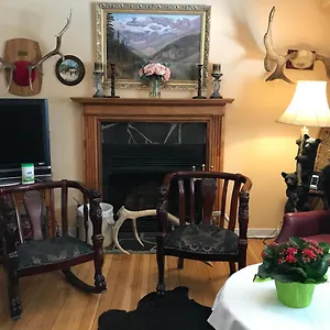 Holiday Lodge Bed And Breakfast Banff