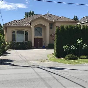 Seafair Garden Bed & Breakfast